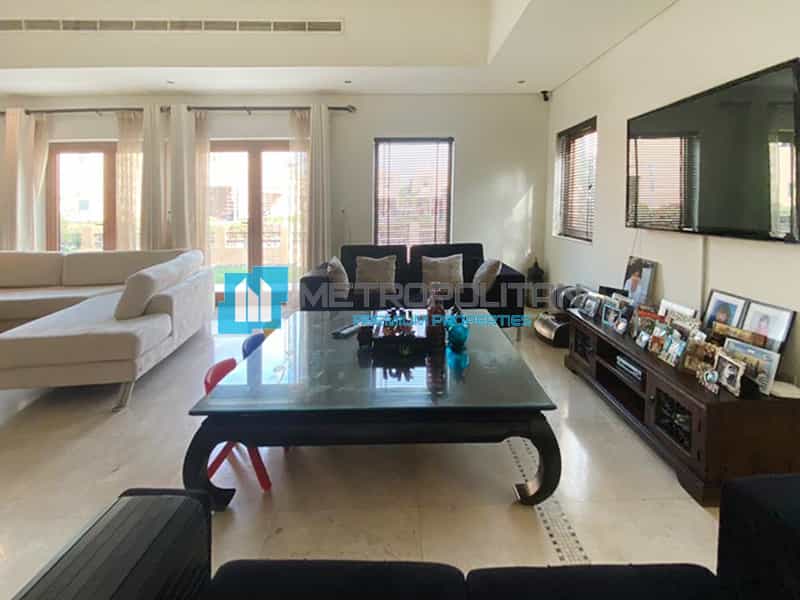 House in Dubai, Dubayy 11185145