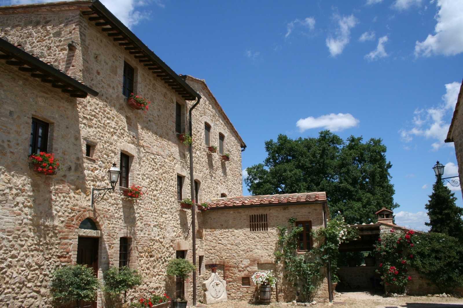 Kondominium dalam San Gimignano, Tuscany 11185191