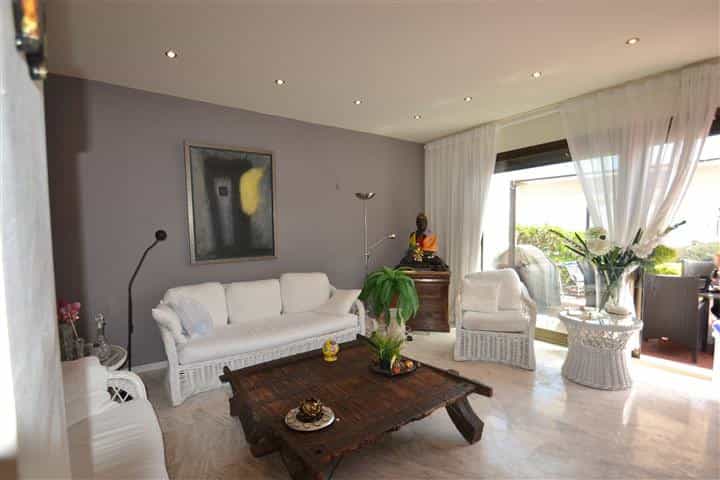 Condominium in Ojen, Andalusia 11186046