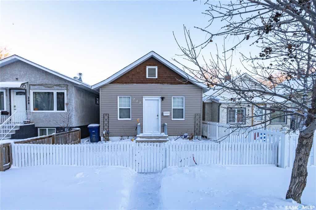 House in Saskatoon, Saskatchewan 11186184