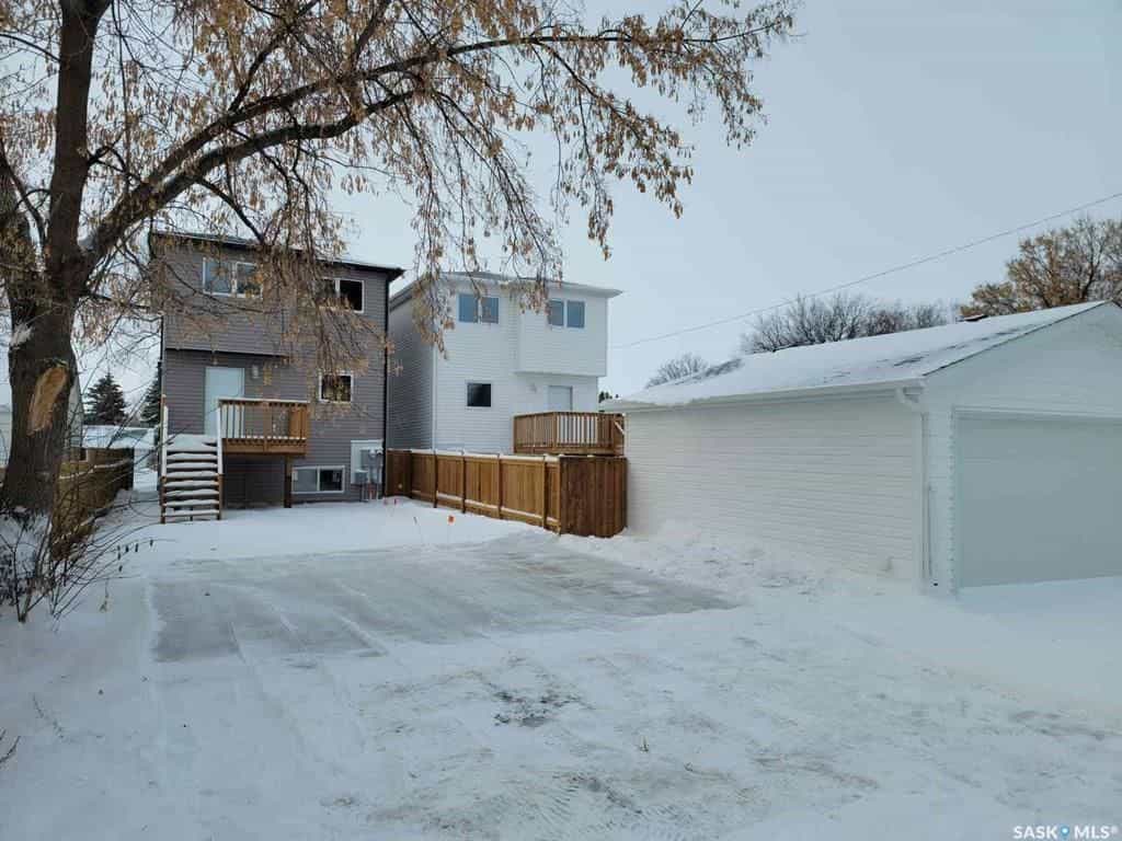 Rumah di Saskatoon, Saskatchewan 11186268