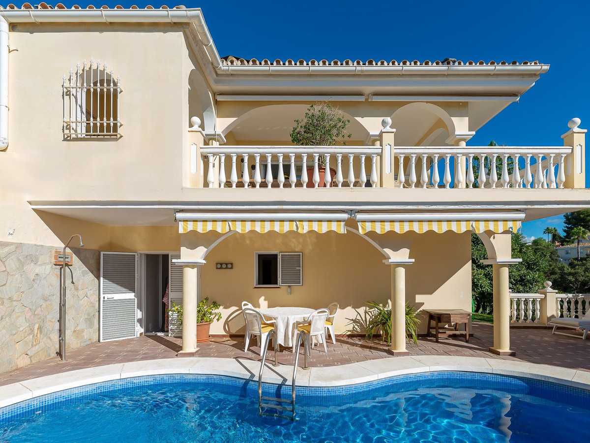 Будинок в Marbella, Andalucía 11186366