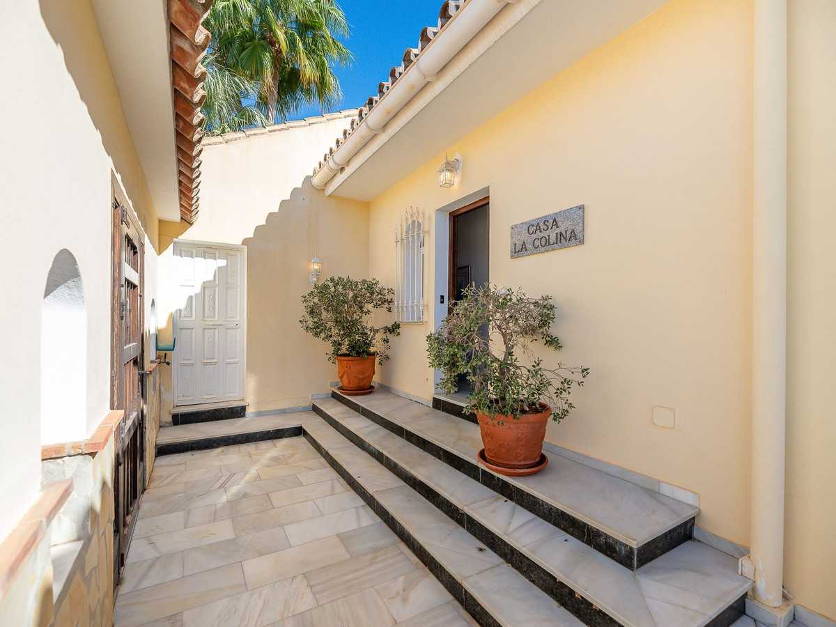 Будинок в Marbella, Andalucía 11186366