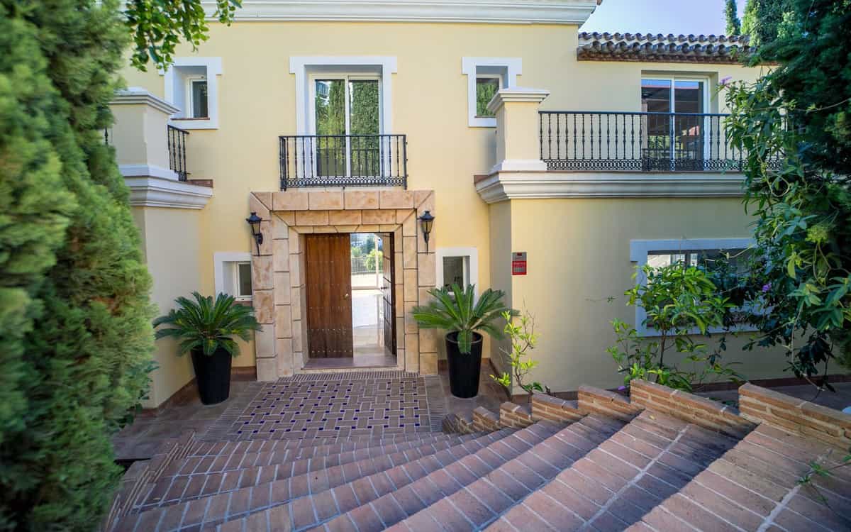 House in San Pedro de Alcantara, Andalusia 11186396