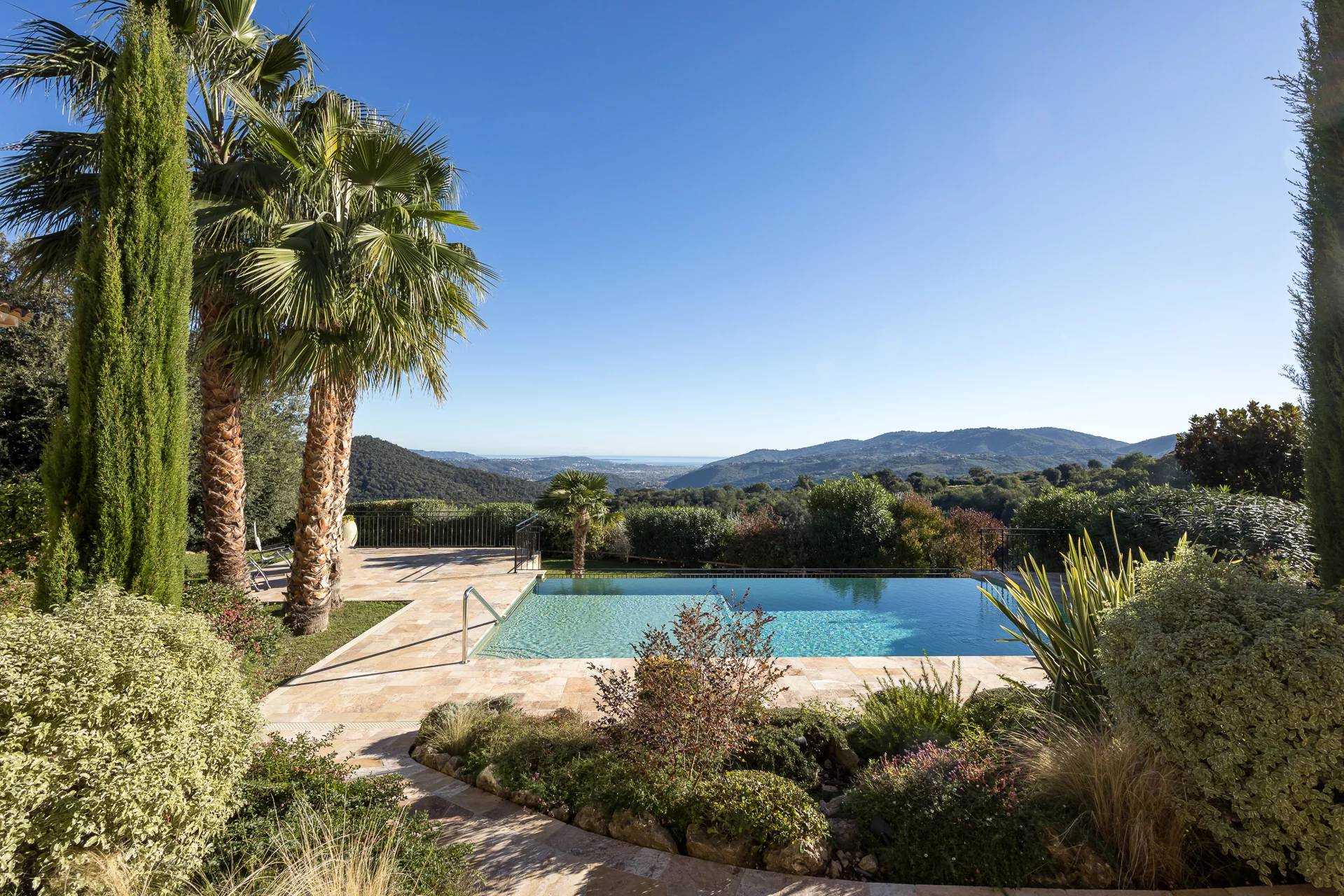 Rumah di Peymeinade, Provence-Alpes-Cote d'Azur 11186722