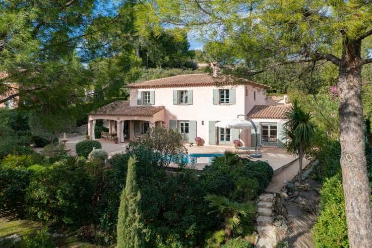 Talo sisään Biot, Provence-Alpes-Cote d'Azur 11187218