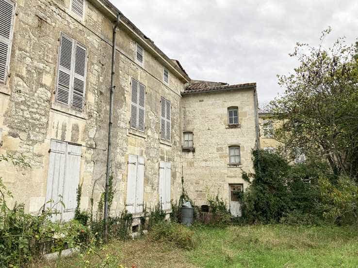 House in Fontenay-le-Comte, Pays de la Loire 11187255