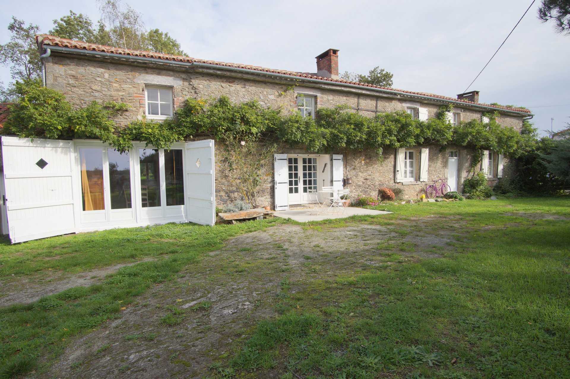 House in Barret, Nouvelle-Aquitaine 11187317