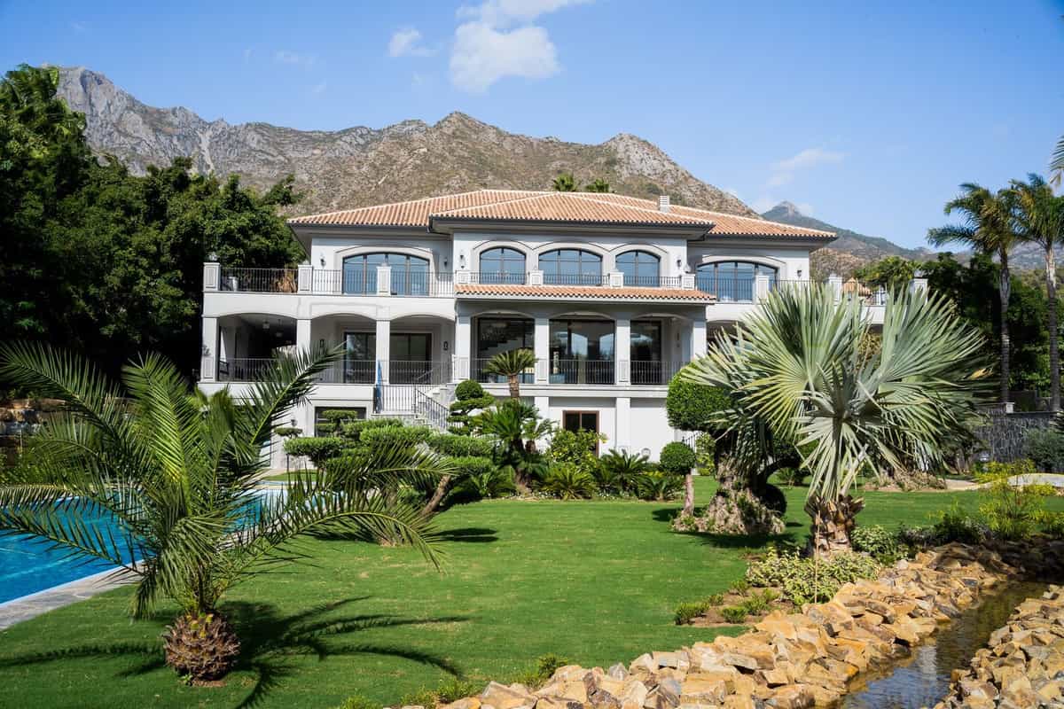 House in Marbella, Andalusia 11187406