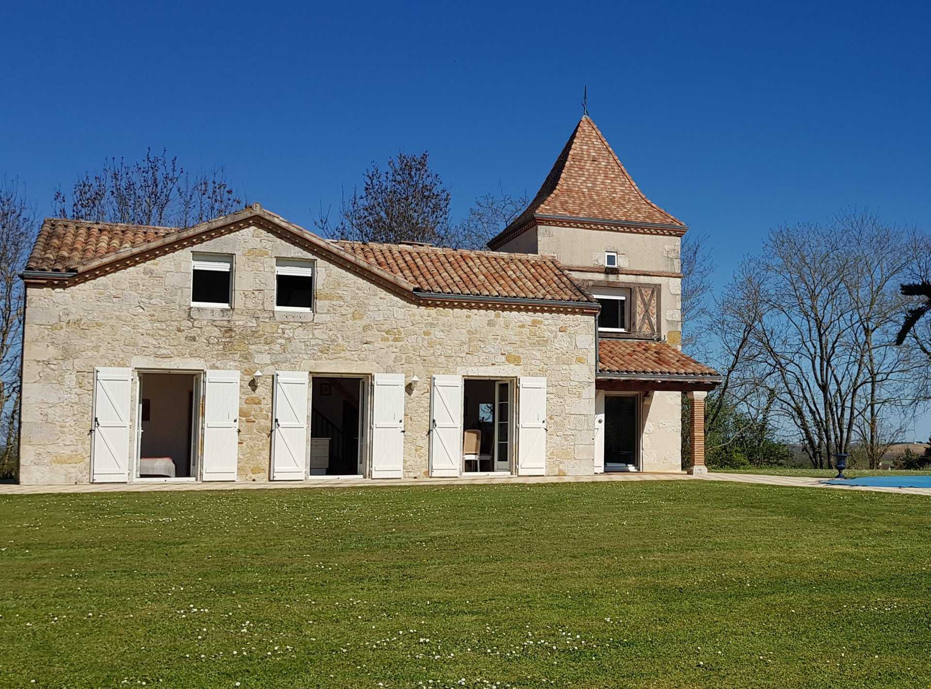 Hus i Astaffort, Nouvelle-Aquitaine 11187482