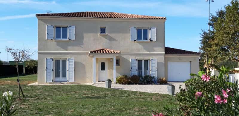 Huis in Villeneuve-sur-Lot, Nouvelle-Aquitaine 11187524