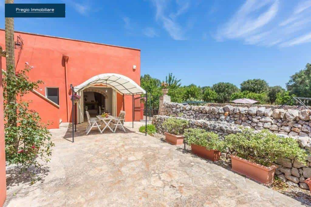 σπίτι σε San Vito dei Normanni, Apulia 11187579