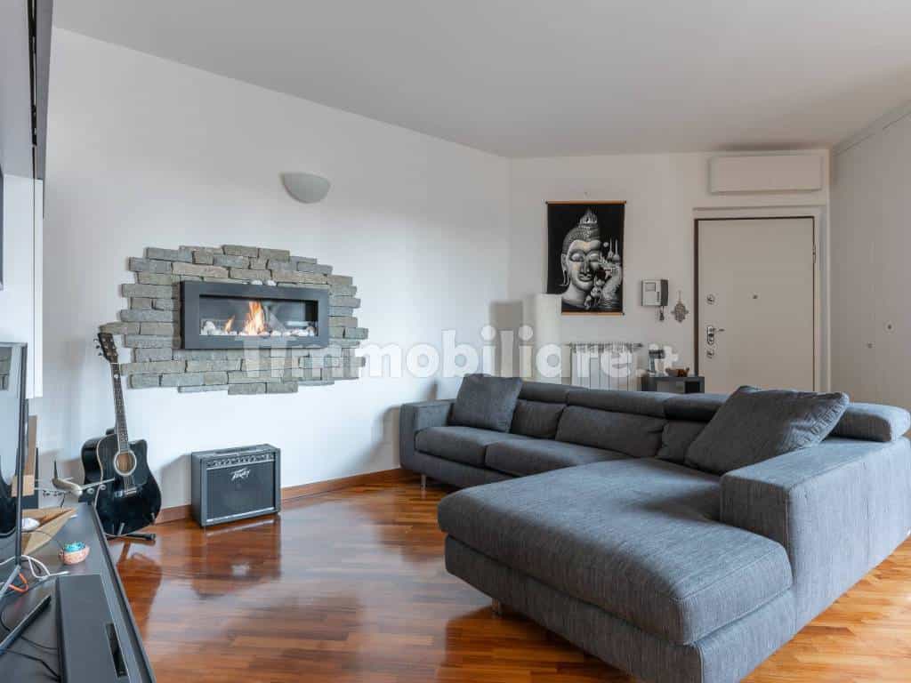 Condominium in Cisliano, Lombardy 11187626