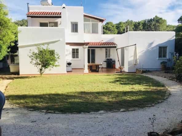House in San Carlos, Balearic Islands 11187666