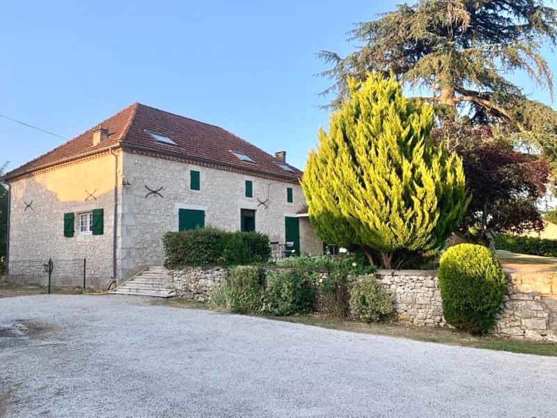 House in Laroque-Timbaut, Nouvelle-Aquitaine 11187809