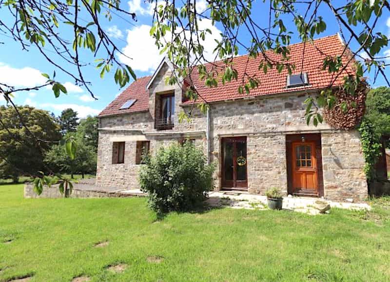 Huis in Mortain-Bocage, Normandy 11187817