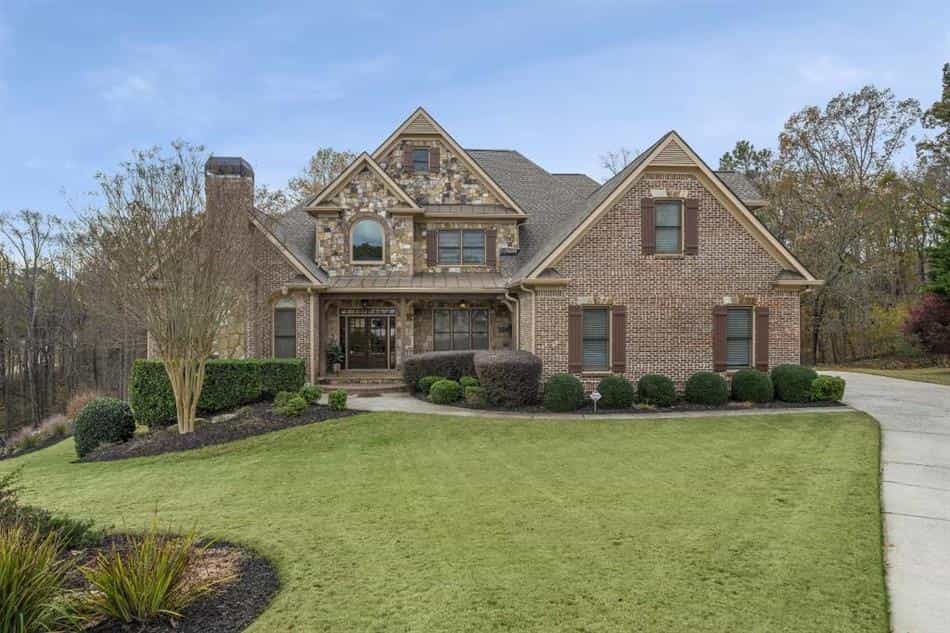 House in Flowery Branch, Georgia 11188072