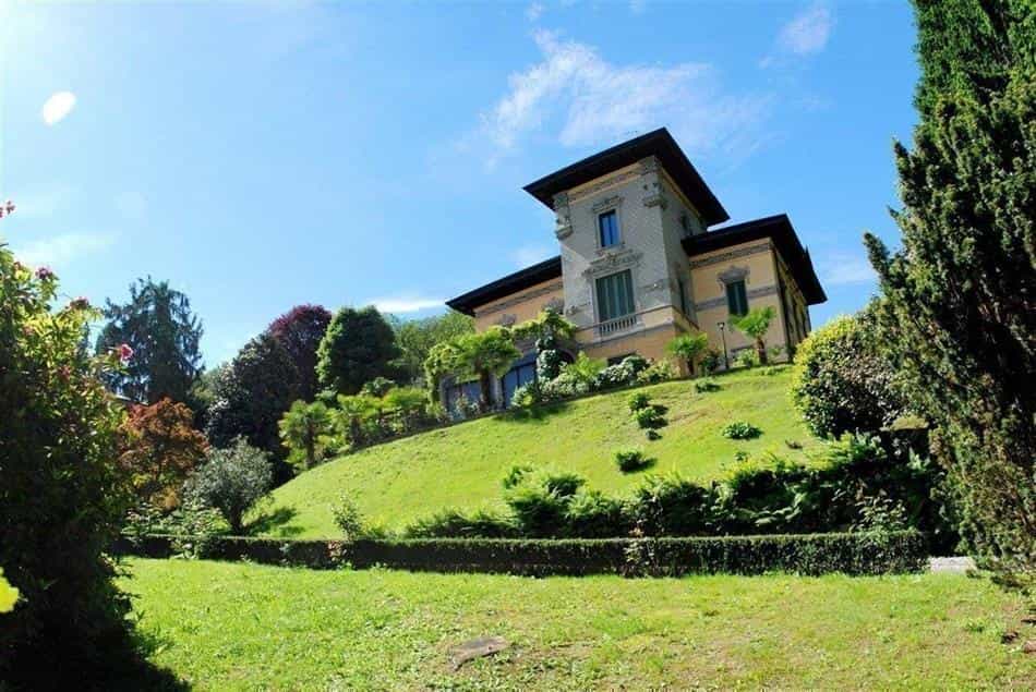 Dom w Stresa, Piedmont 11188397