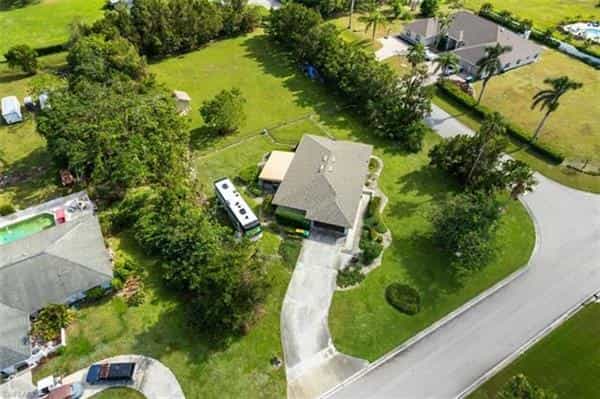 House in Palm River, Florida 11188474