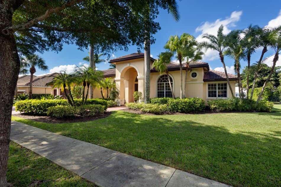 House in Boca Del Mar, Florida 11188675