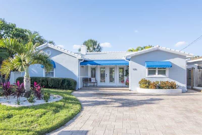 House in South Pasadena, Florida 11188708