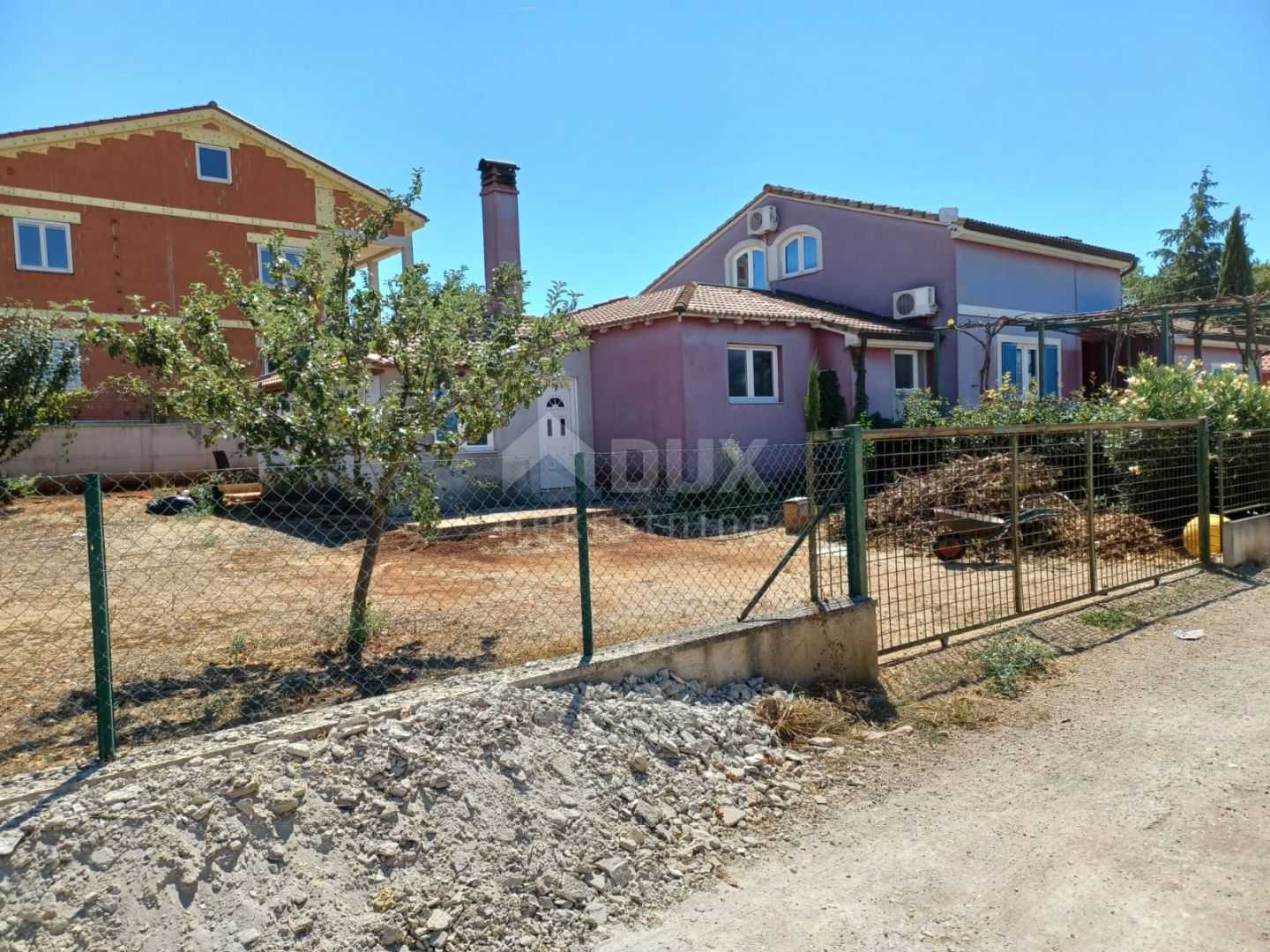 casa en Veli Vrh, Istarska Županija 11188914