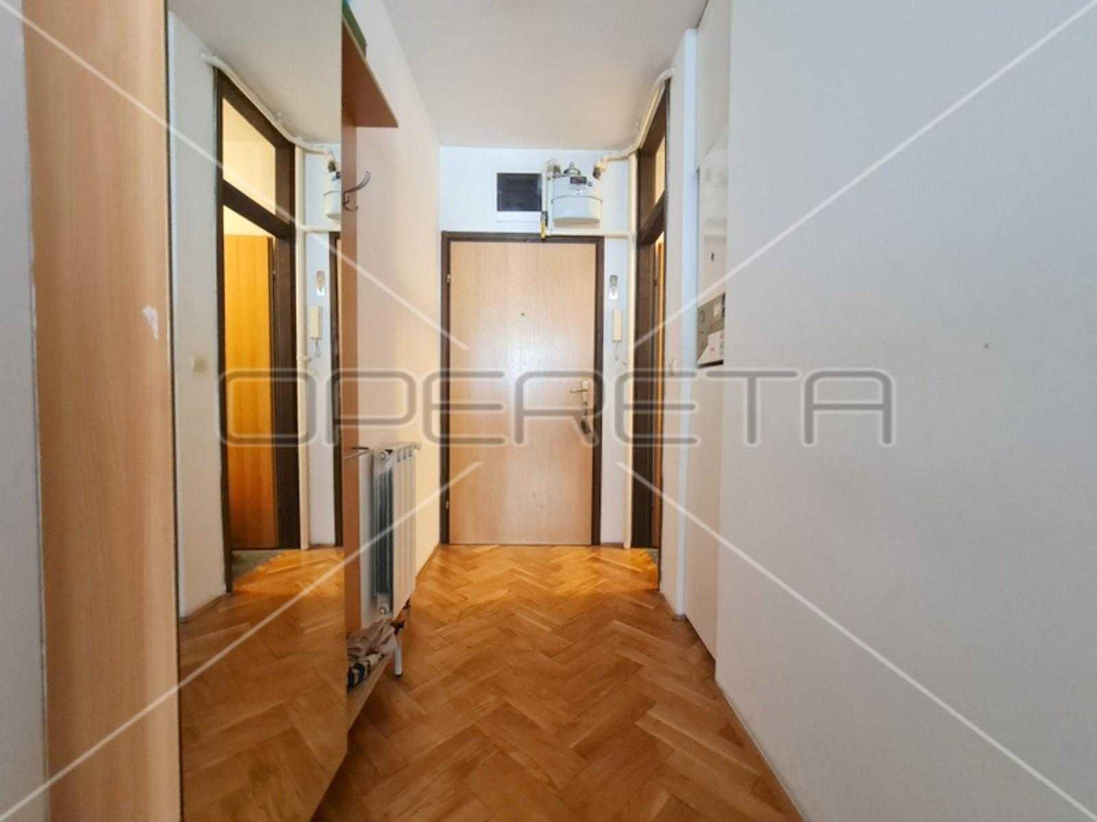 Condominium in Zagreb,  11189384