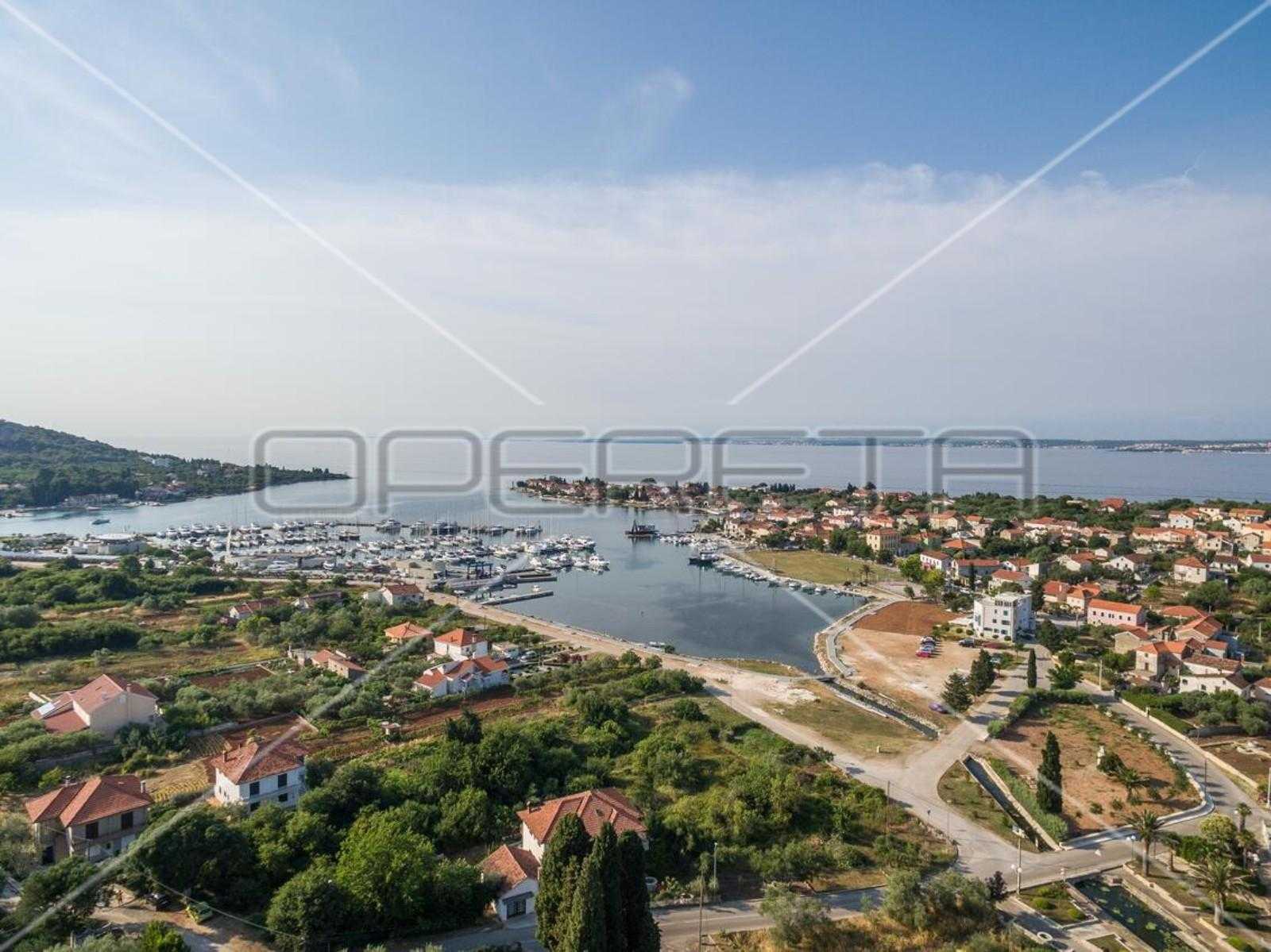 Land in Sutomišćica, Zadarska županija 11189409