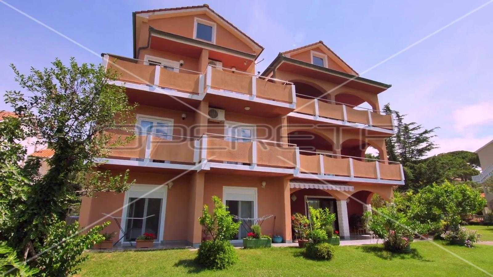 Rumah di Kampor, Primorsko-goranska županija 11189444