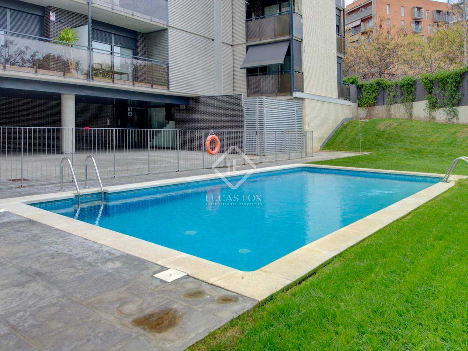 Condominium in San Feliu de Llobregat, Catalonia 11190048