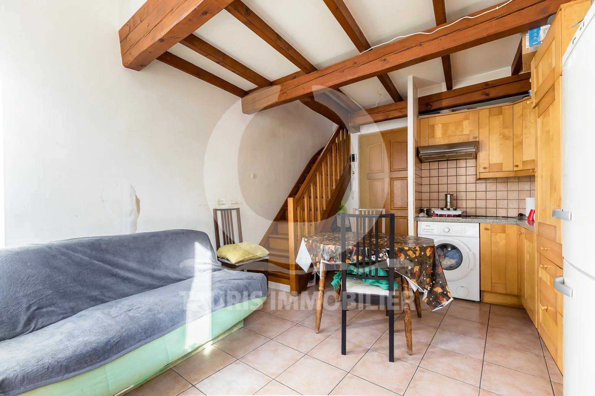 Condominium in La Pomme, Provence-Alpes-Cote d'Azur 11190094