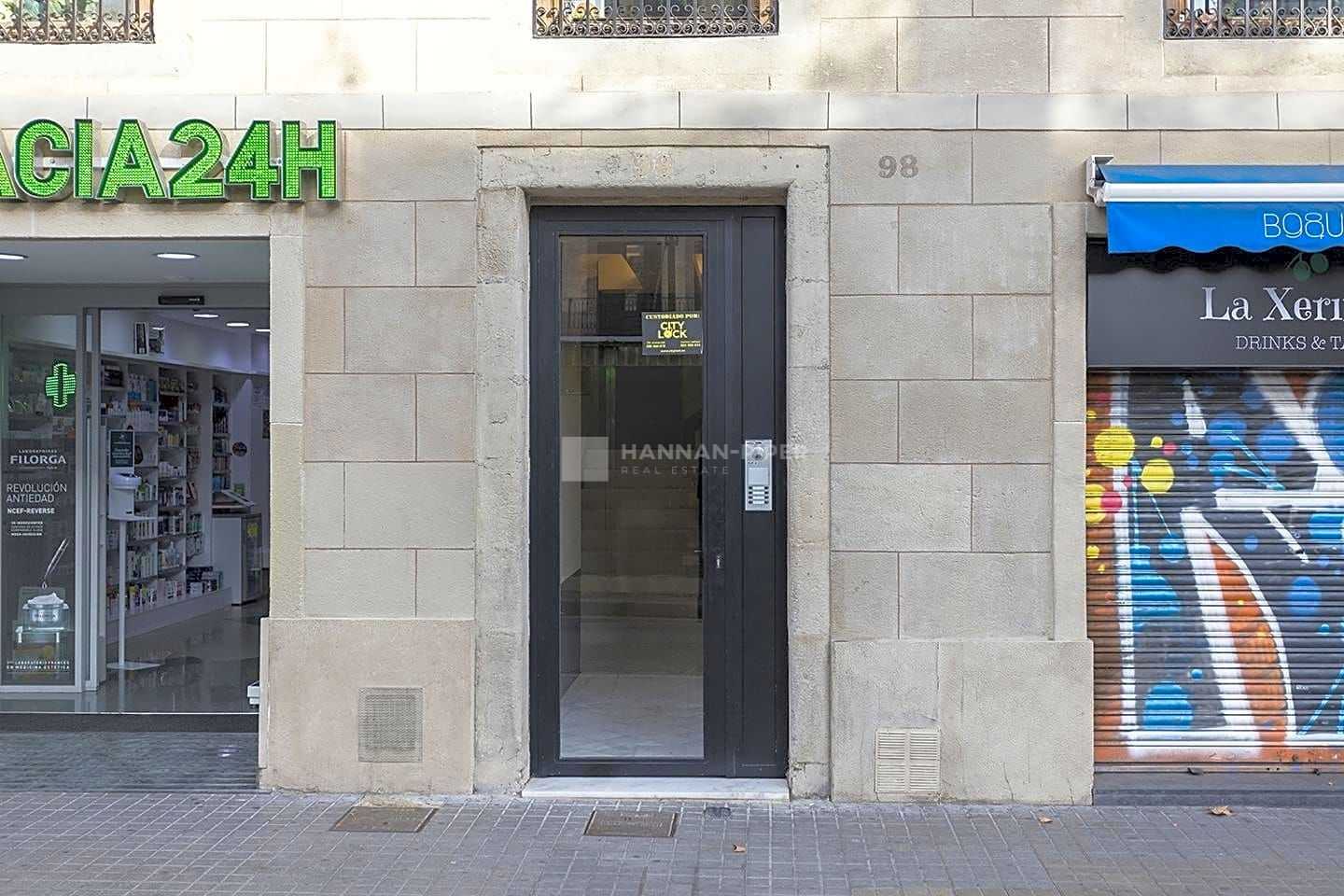Condominium dans Barcelona, Catalunya 11190207