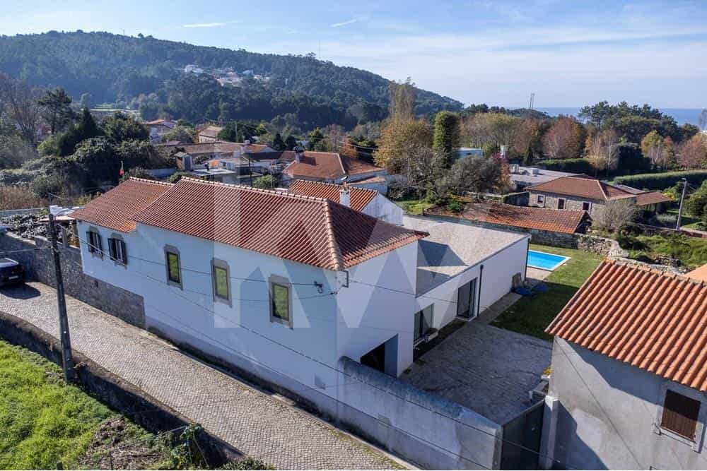 بيت في Moledo, Viana do Castelo 11190241