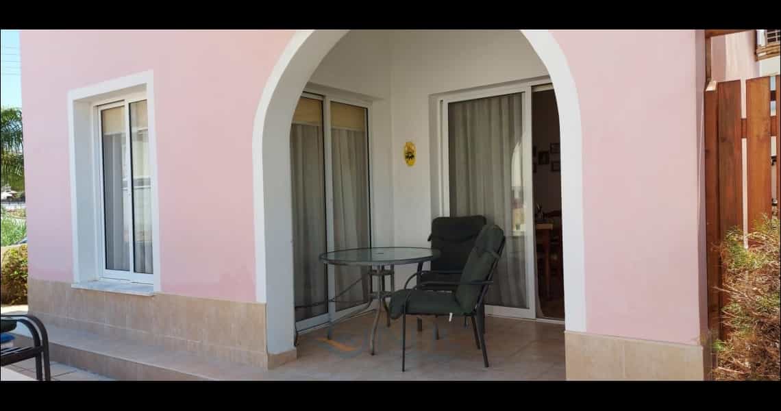 Condominium in Paphos, Pafos 11190375
