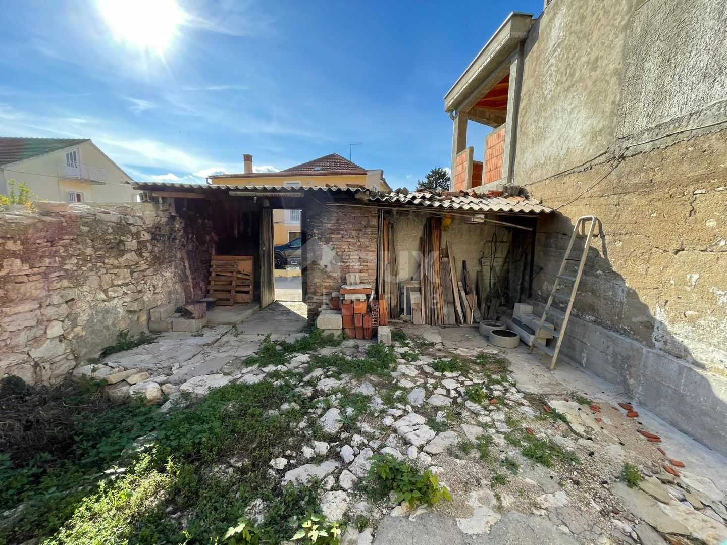 بيت في Sveti Filip i Jakov, Zadarska županija 11190458
