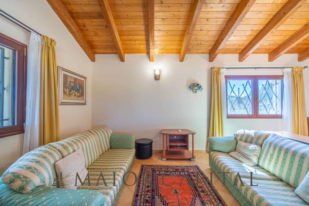 Rumah di Olbia, Sardinia 11190529