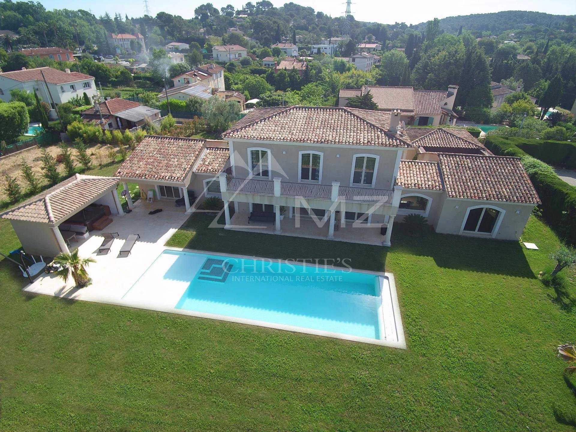 rumah dalam Mougins, Provence-Alpes-Côte d'Azur 11191583