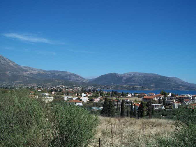 Tanah dalam Delphi, Sterea Ellada 11192251