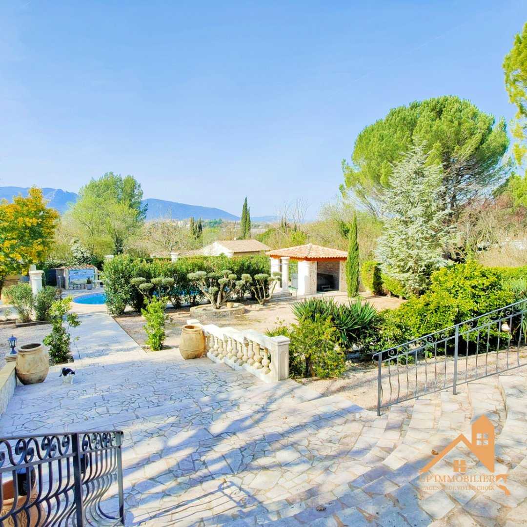 Будинок в Brignoles, Provence-Alpes-Cote d'Azur 11192805