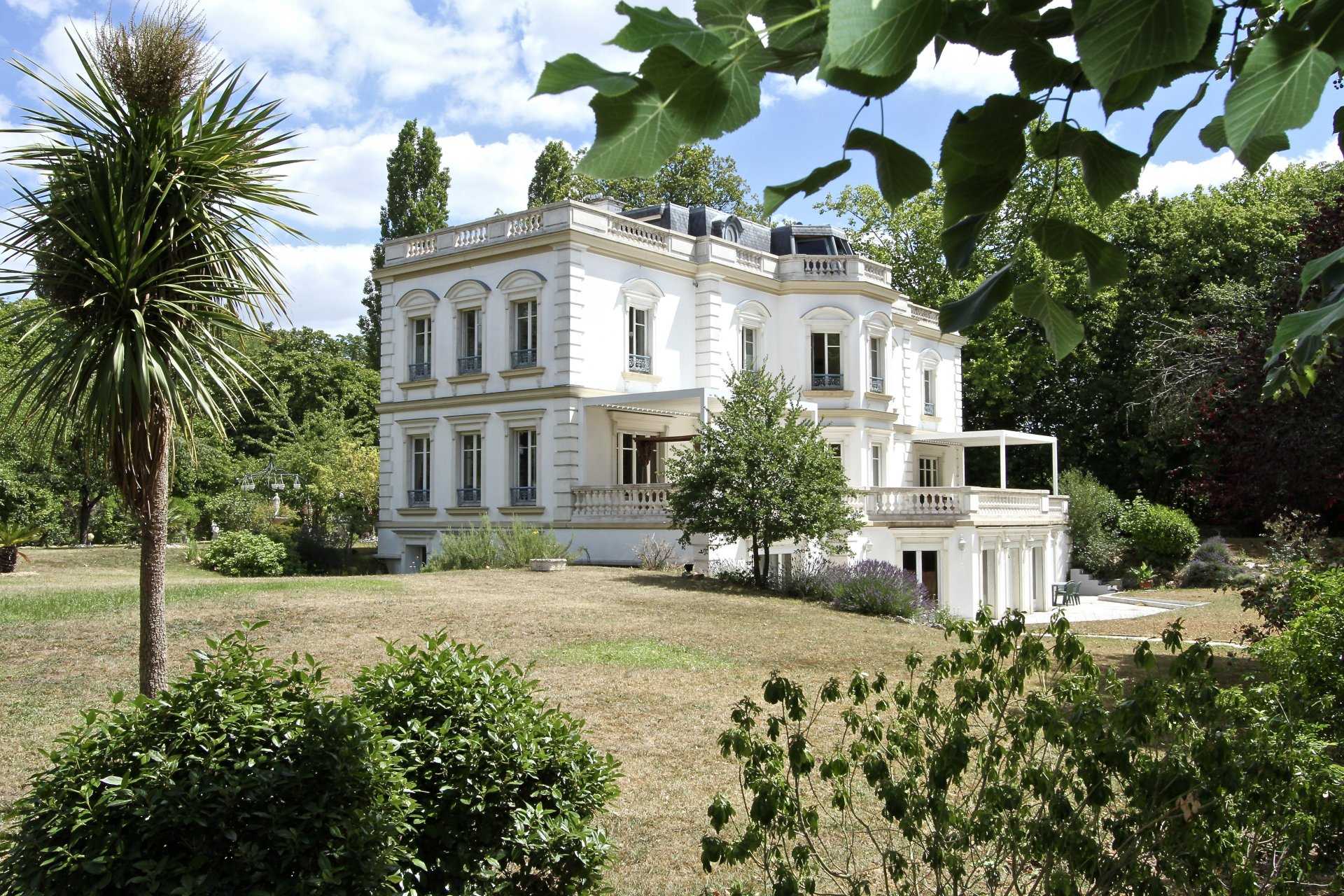 房子 在 Le Vésinet, Yvelines 11192842