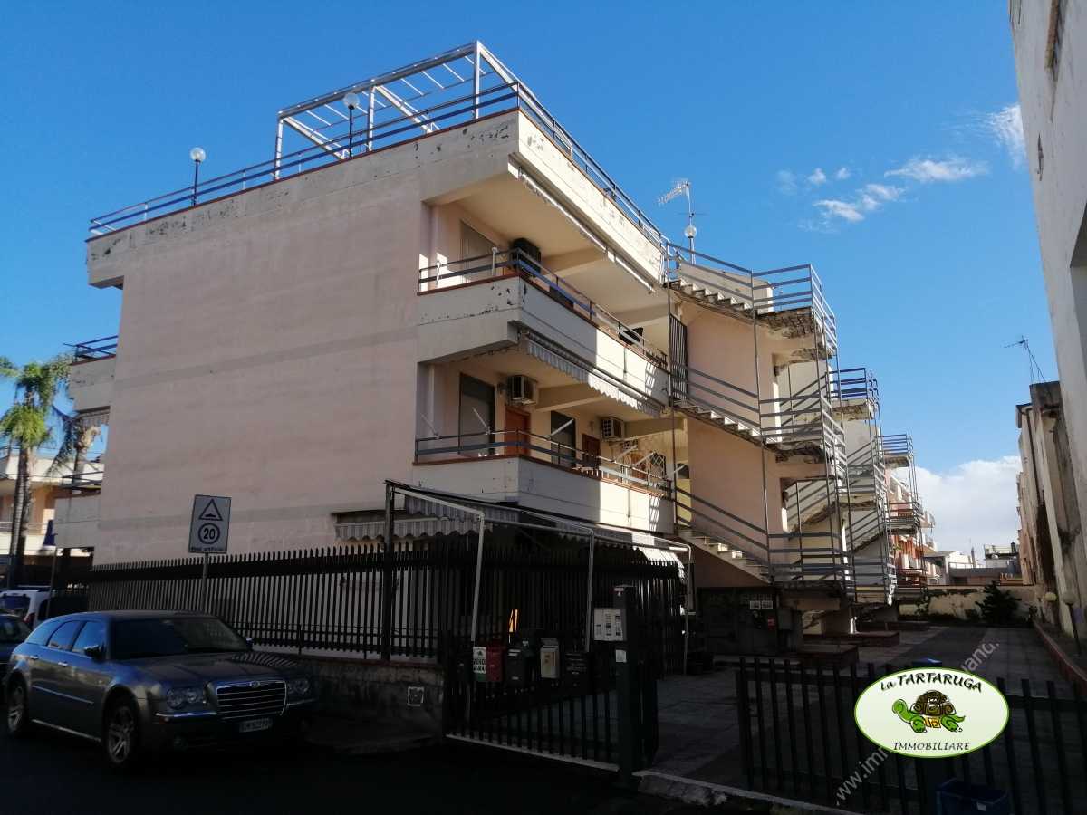 Condominium dans Sainte Thérèse de Riva, Sicile 11194215