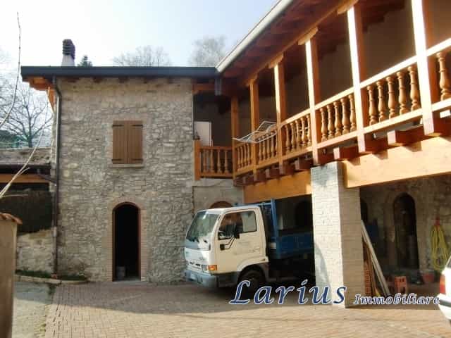 House in Pumenengo, Lombardy 11194222