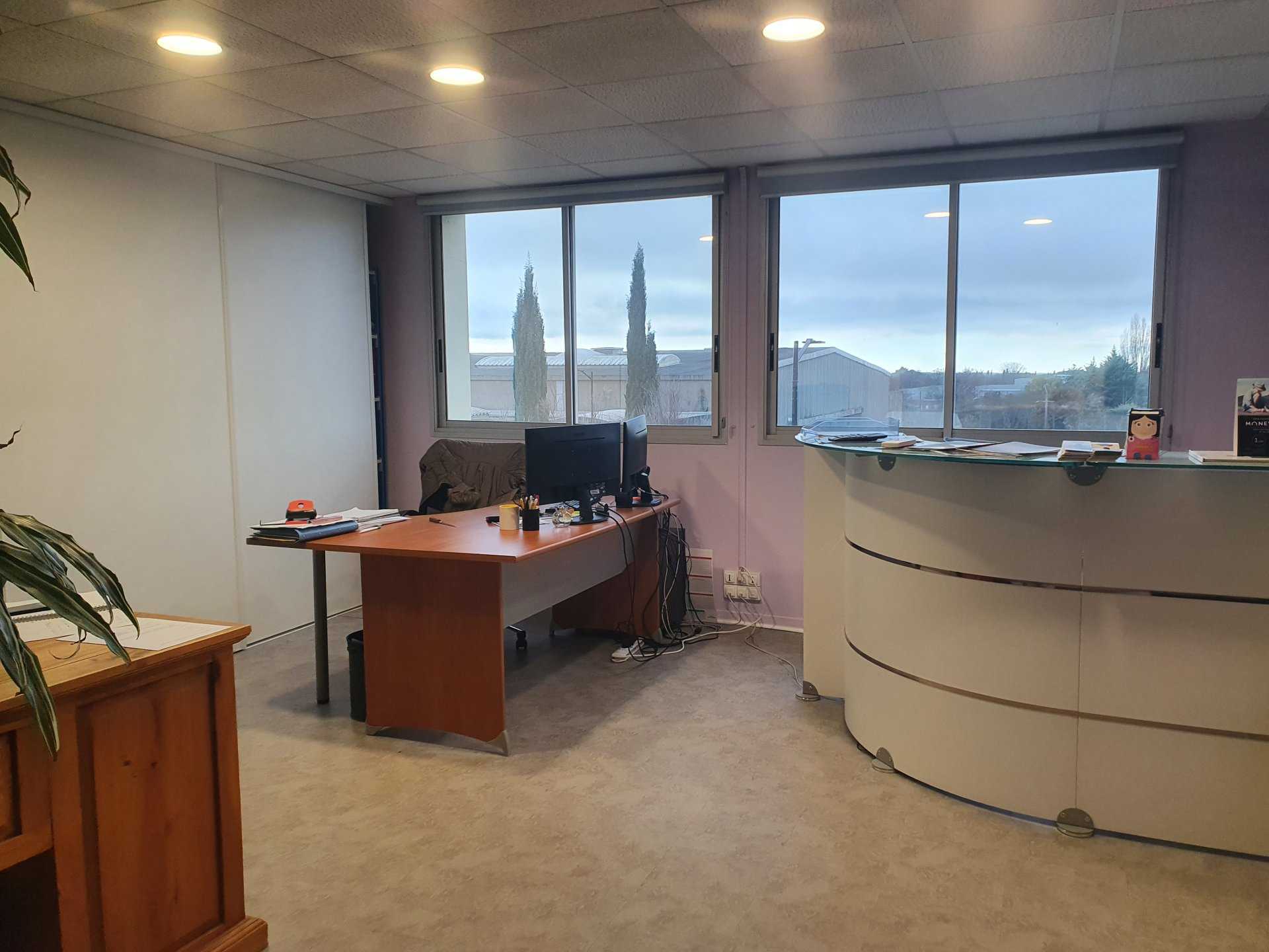 办公室 在 物流公司, 普罗旺斯-阿尔卑斯-蓝色海岸 11194305