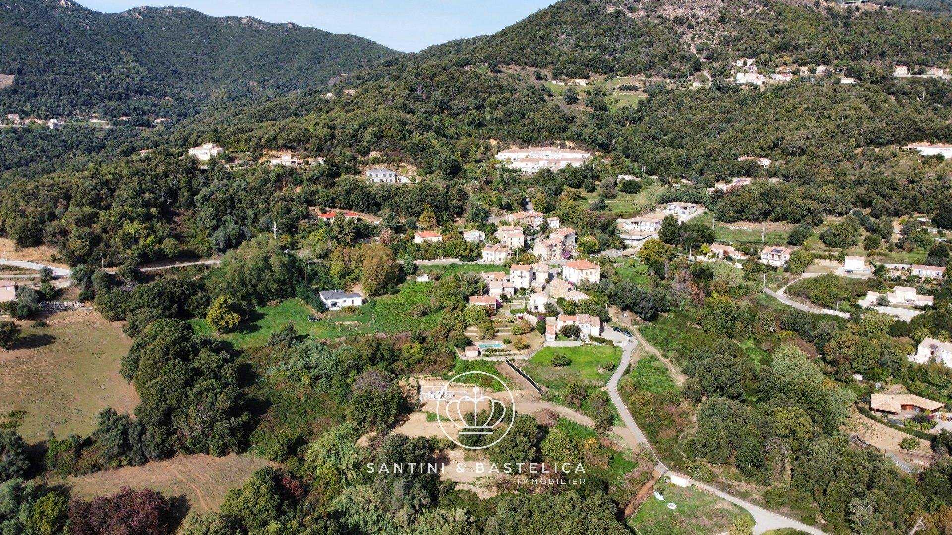 Mehrere Häuser im Sarrola-Carcopino, Corse-du-Sud 11194320