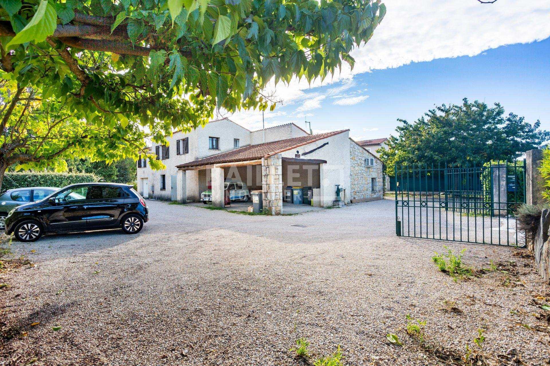 rumah dalam Montauroux, Provence-Alpes-Côte d'Azur 11194342