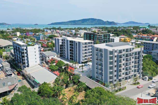 Condominium in Ban Yot Sané, Phuket 11194471