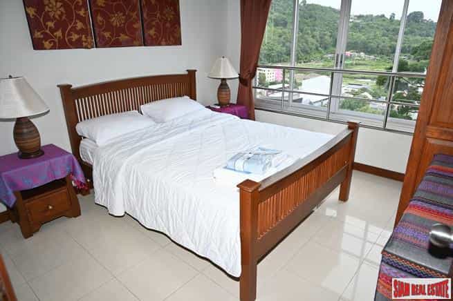 Condominium in Ban Patong, Phuket 11195557