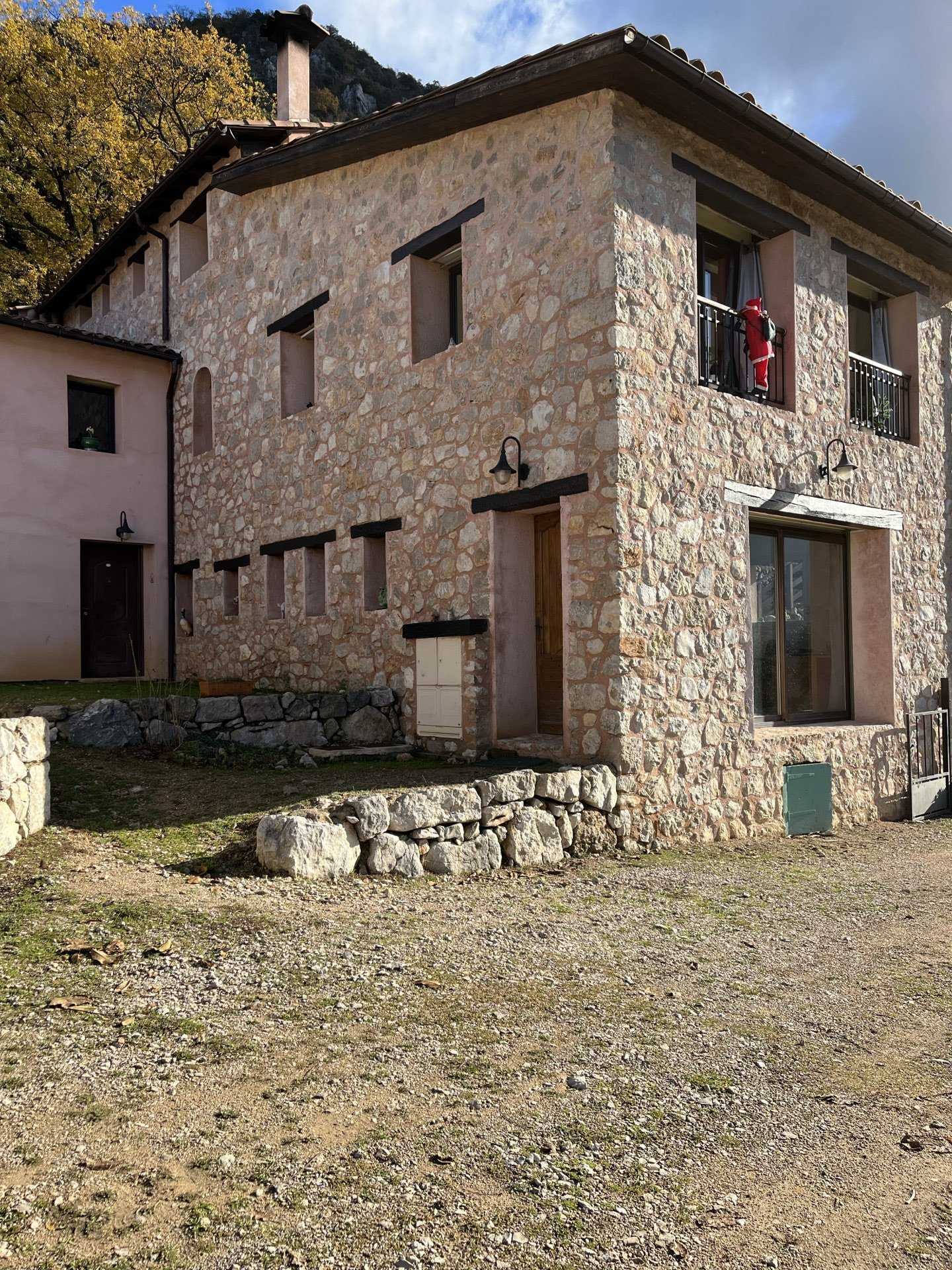 House in Sospel, Provence-Alpes-Cote d'Azur 11196553