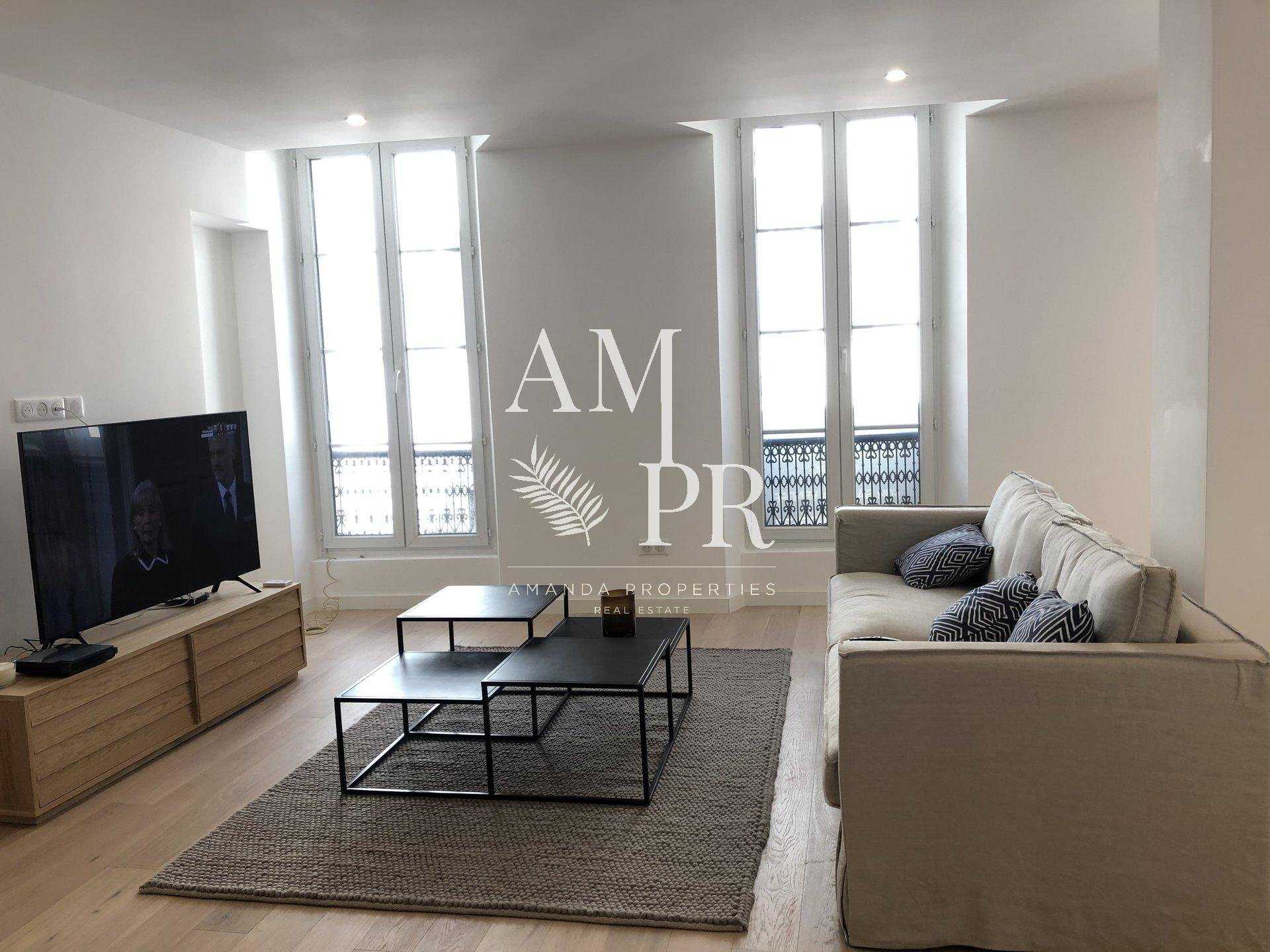 Condominium in Le Cannet, Provence-Alpes-Cote d'Azur 11196833