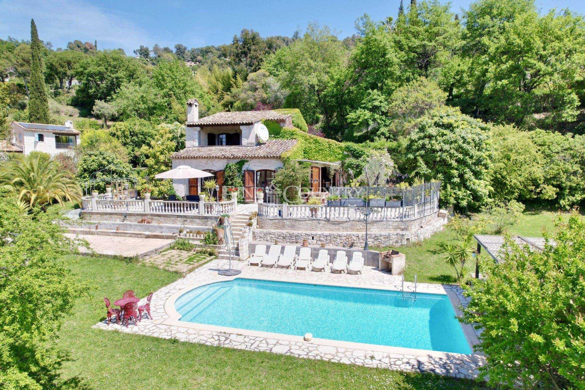 House in Saint-Paul-de-Vence, Provence-Alpes-Cote d'Azur 11197243
